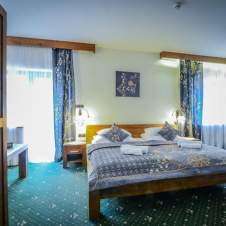 Hotel Friuli Harrachov Bagian luar foto
